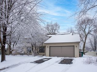 1123 Shabbona Trl, Batavia, IL 60510
