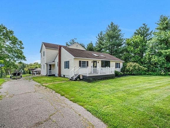 2nd image of 5 Millbrook Rd