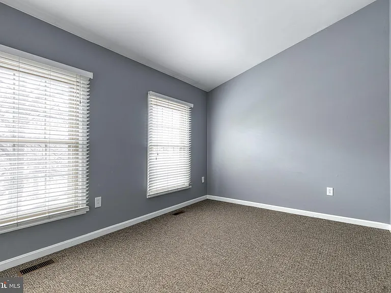 2816 Elliott St — Photo 21