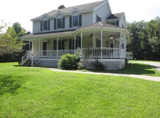 64 East St, Granby, MA 01033
