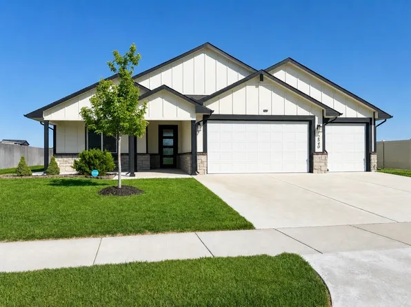 2540 S Spring Hollow St, Wichita, KS 67230