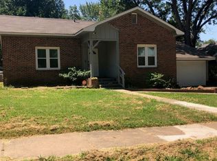 310 E Pecan St, Coweta, OK 74429