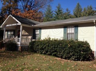 565 Wildwood Dr, Chatsworth, GA 30705