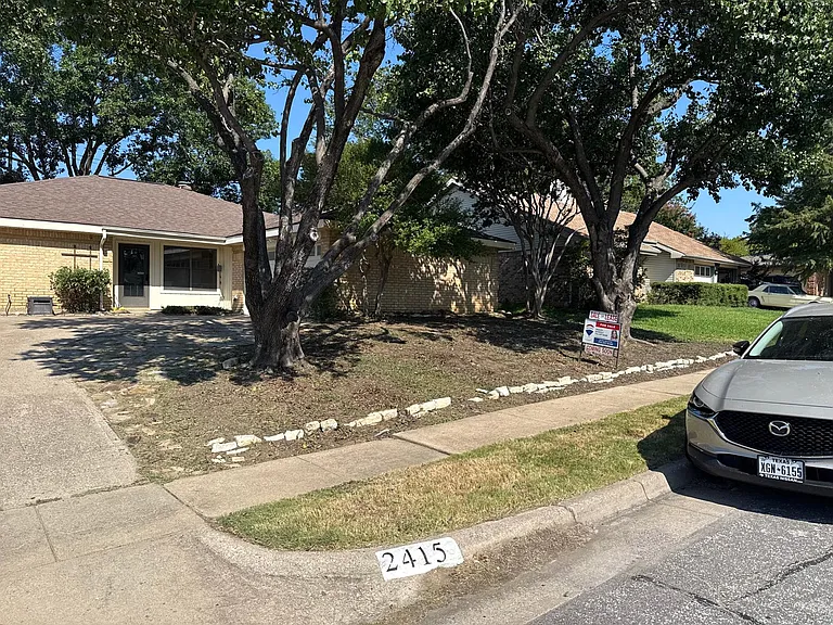 2415 Amber Hill Ln — Photo 31