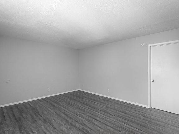 5th image of 113 Goodson Ave #19