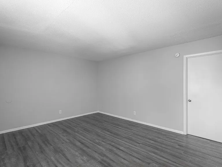 113 Goodson Ave — Photo 5