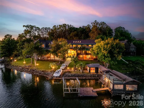 5650 Riverfront Rd, Clover, SC 29710