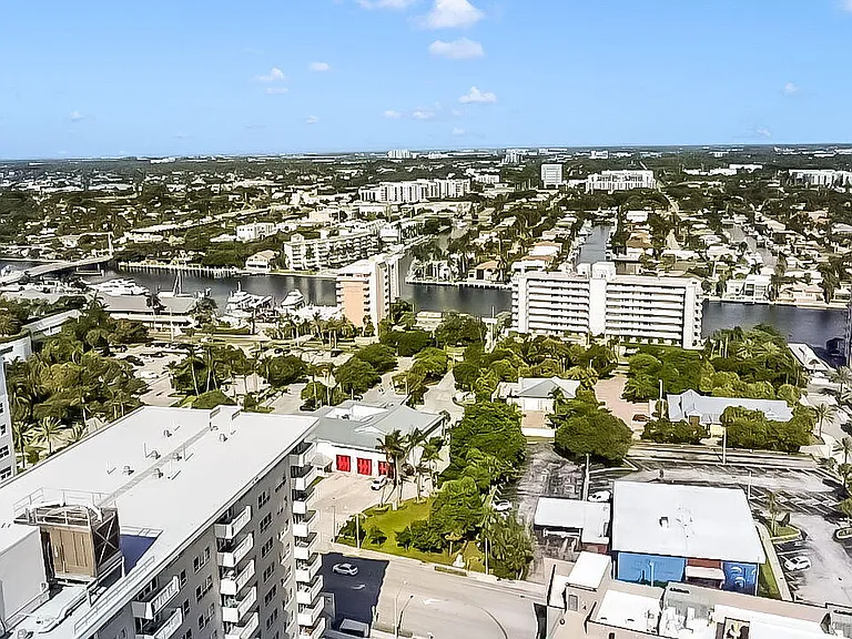 133 N Pompano Beach Blvd #204 — Photo 35