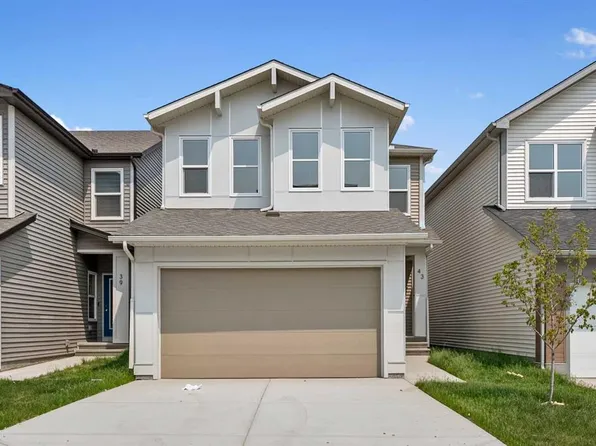 43 S Belvedere Point SE, Calgary, AB T2A 7Y9