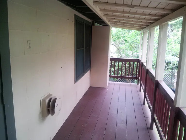 1005 NE 10th Ave — Photo 8