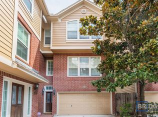 908 Cohn St, Houston, TX 77007