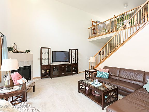 3rd image of 11194 W 188th Pl