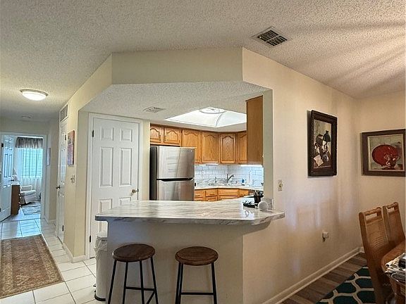 5th image of 498 Bahia Cir #A