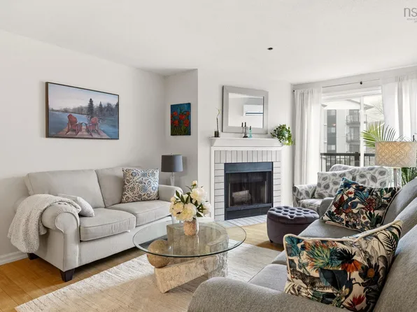 3700 John Parr Dr #512, Halifax, NS B3K 5V4