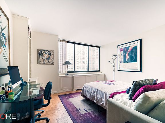 4th image of 62 W 62nd St APT 17A