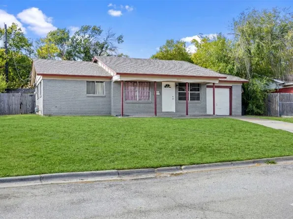 4812 Marshall St, Forest Hill, TX 76119