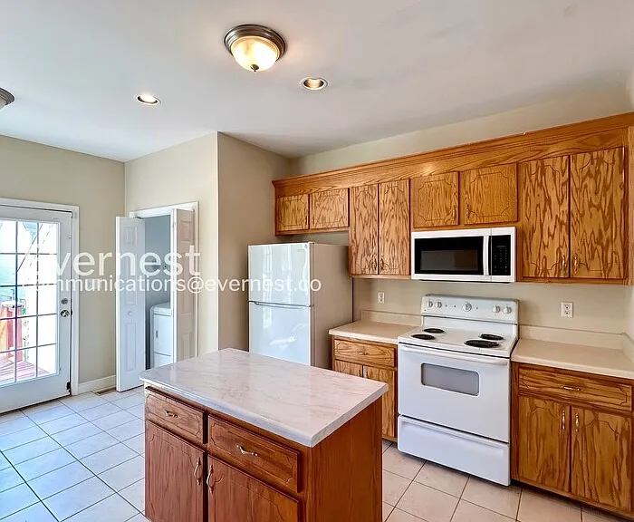 1713 Jacquelin St — Photo 2