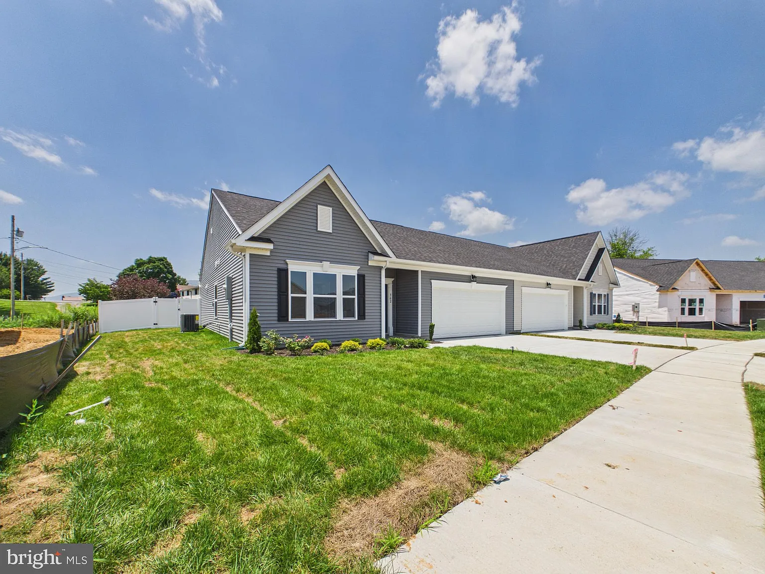 3 bed, 1520 sqft, $2,100 — Photo 3