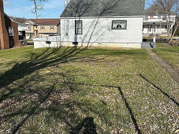 3rd image of 123 River Ave