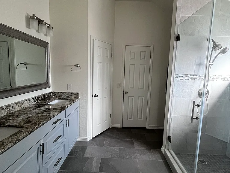 9021 Marthas Dr — Photo 24