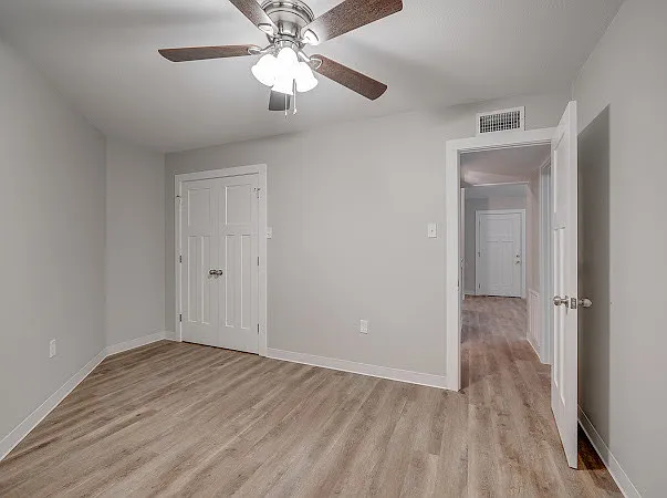 1313 Elm St #1 — Photo 15
