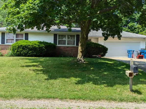 2429 Skyline St, Kalamazoo, MI 49006