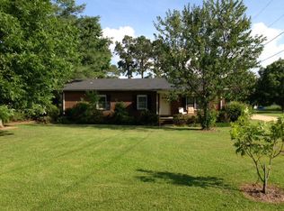 109 Butterfly Ln, Pikeville, NC 27863