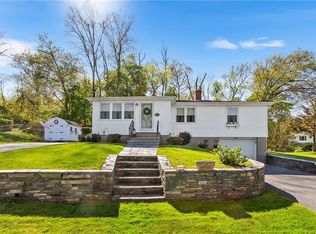 21 Mulberry Cir, Johnston, RI 02919