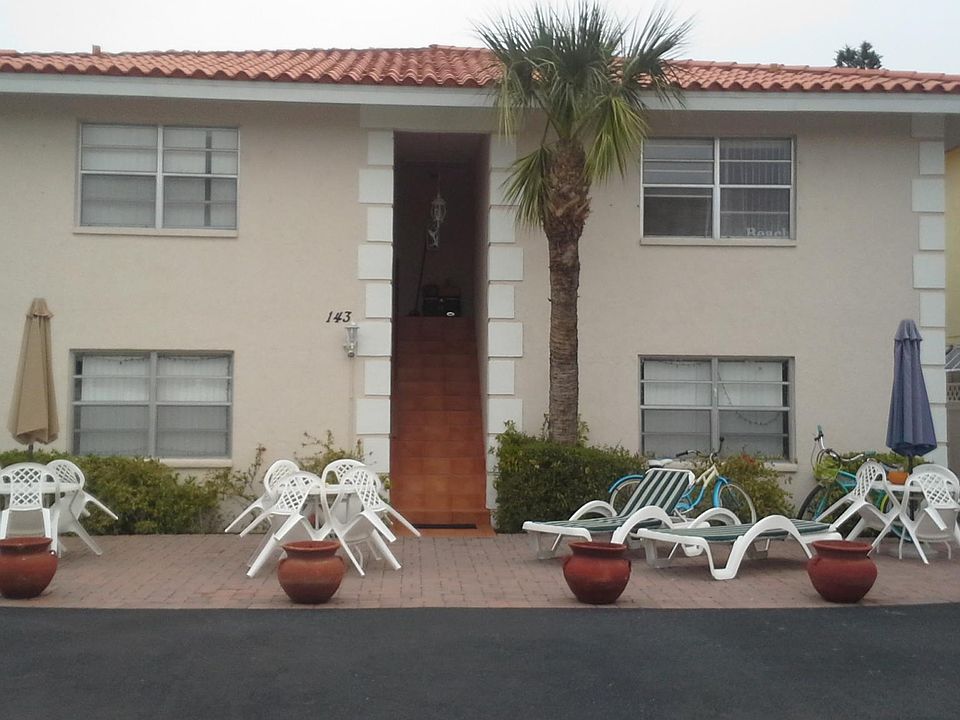 1st image of 143 Harrison Dr Ste 4