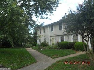 5729 Bramblegate Rd, Greensboro, NC 27409