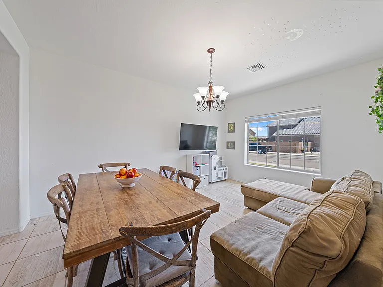 5904 E 45th Pl — Photo 11