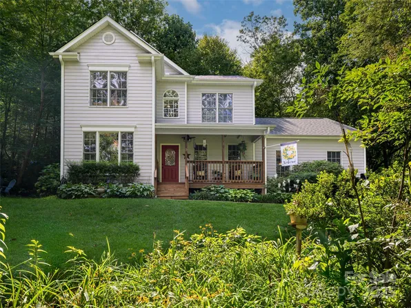 5 Muirfield Cir, Arden, NC 28704