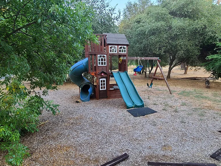6658 Laird Rd — Photo 33