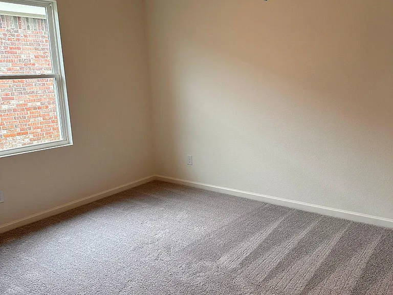 10316 Rosegreen Ln — Photo 12
