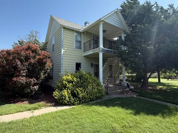 658 K Rd, Larned, KS 67550