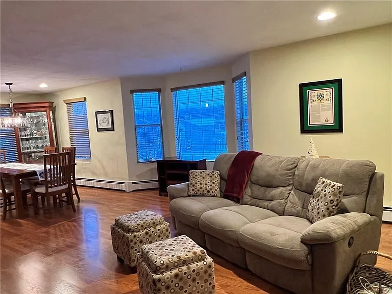 29 Swan Ct — Photo 10