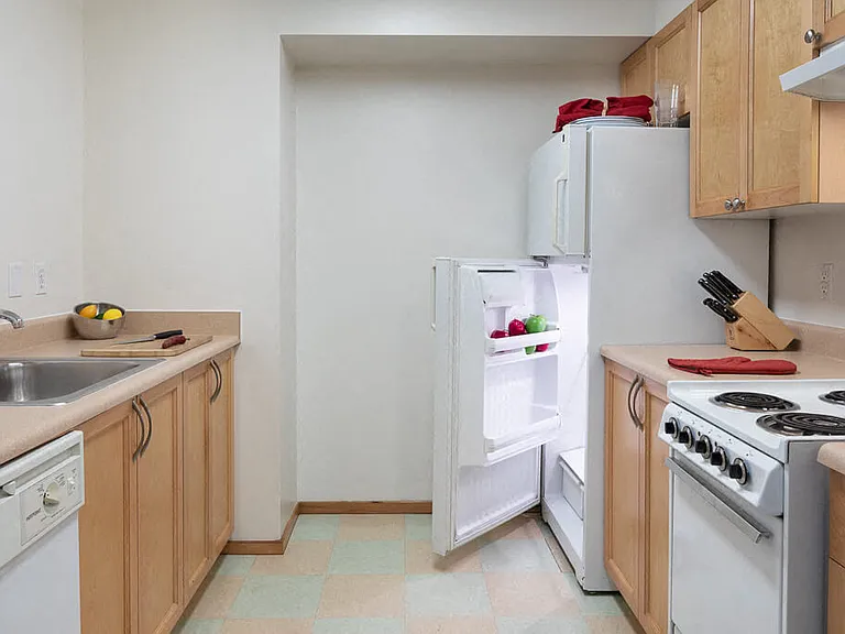 Gilmore Apartments — Photo 3