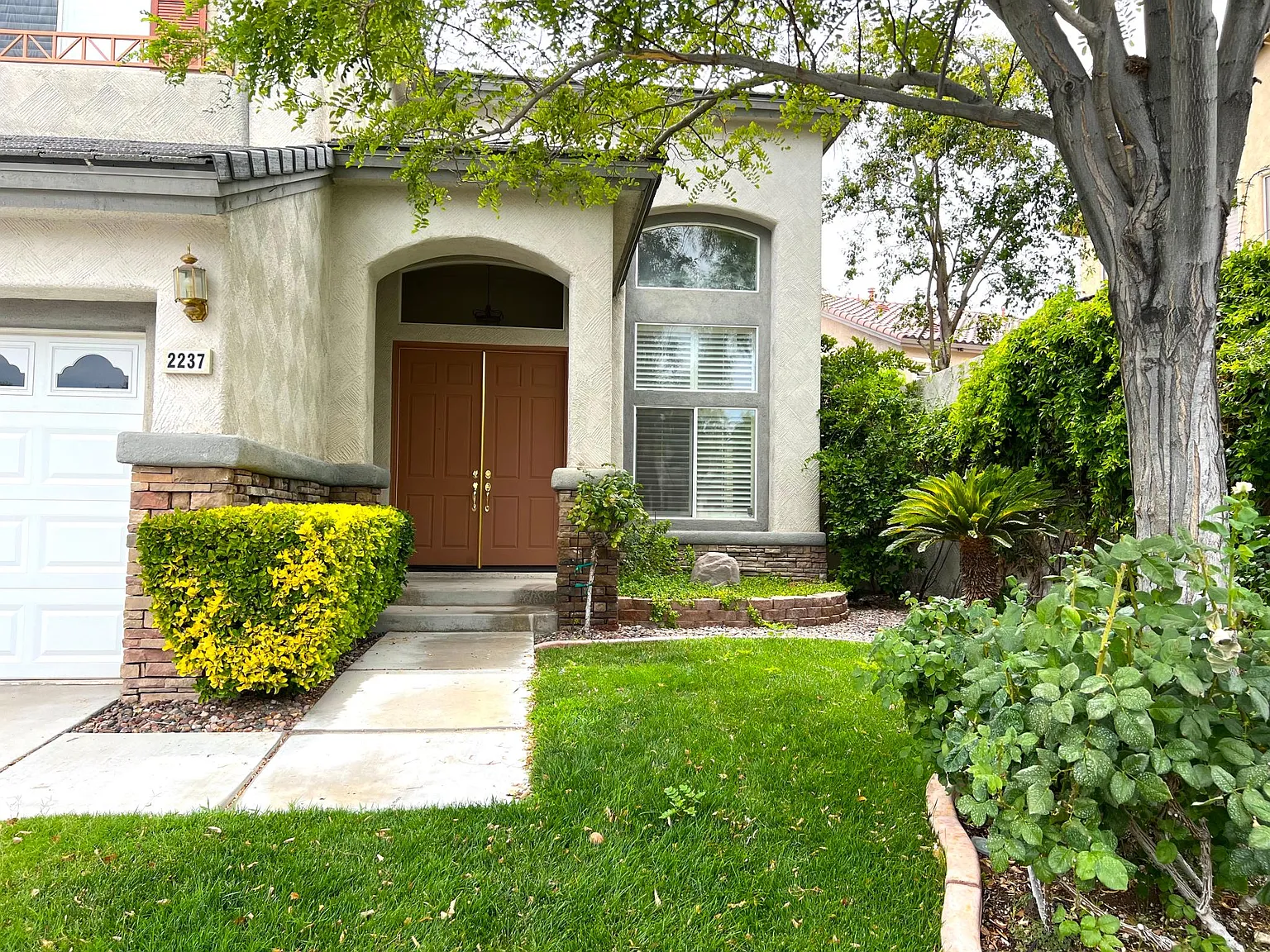 4 bed, 3573 sqft, $3,680 — Photo 2