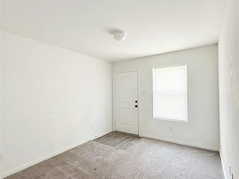 245 Water Oak — Photo 2