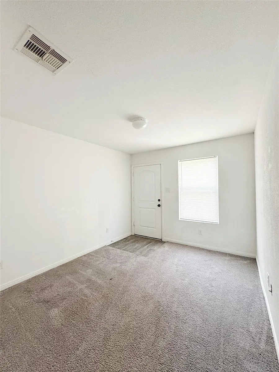 Building Photo - 245 Water Oak
