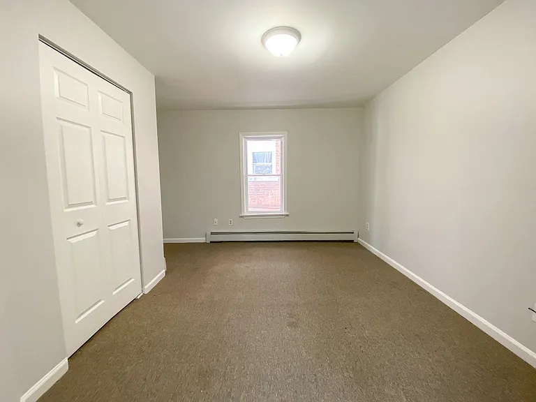 158 Ward St — Photo 31