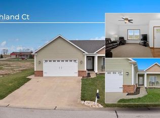 16731 Ashland Ct, Carlyle, IL