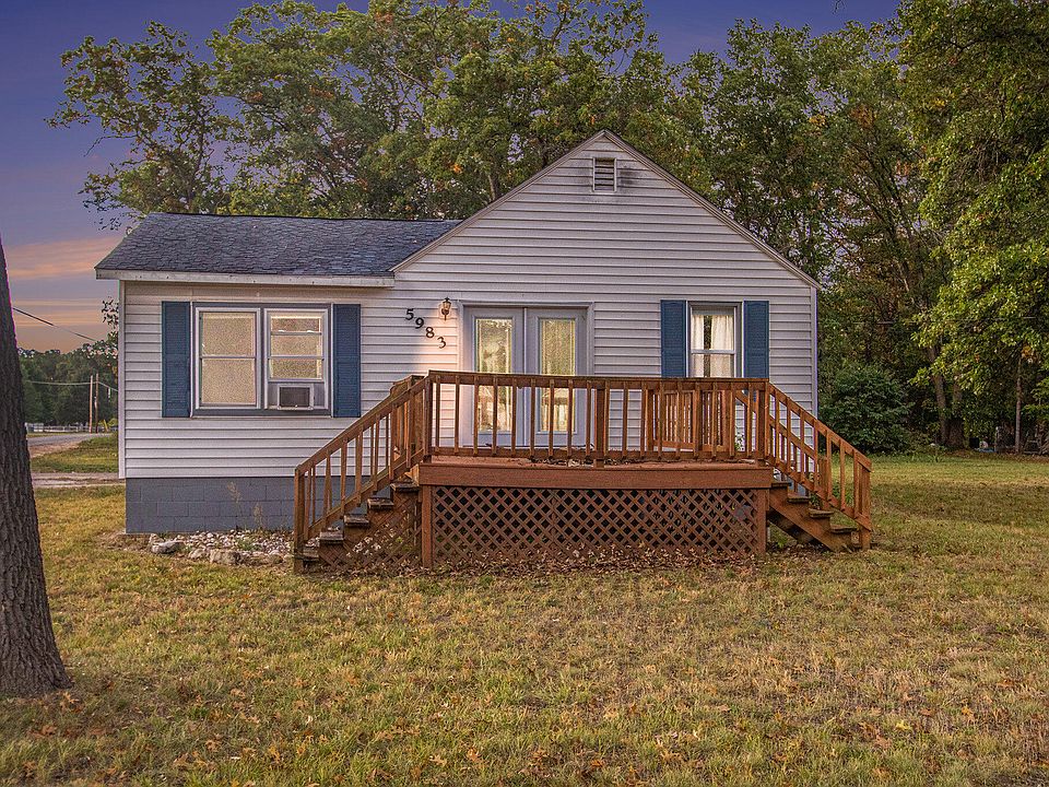 1st image of 5983 E Apple Ave