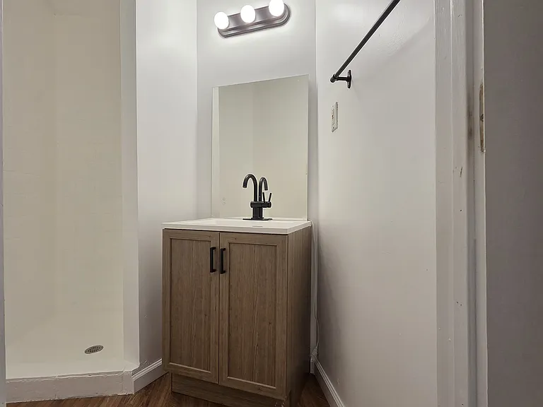 348 S 16th St #3F — Photo 10