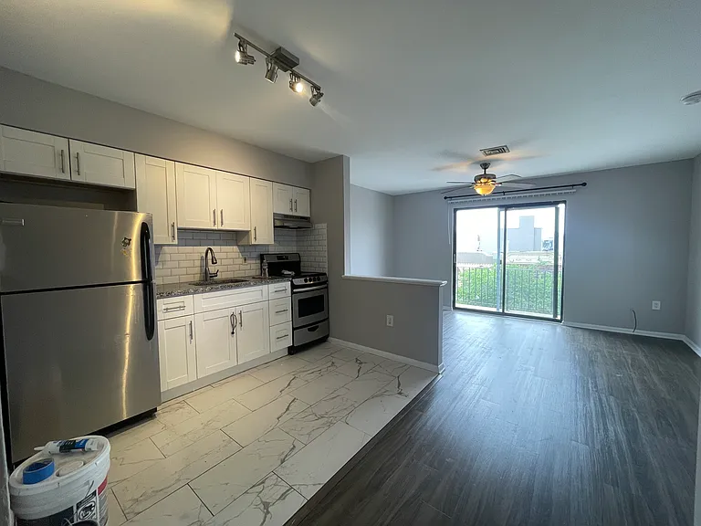 2121 S 4th St #3 — Photo 1