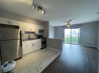 2121 S 4th St FLOOR 3, Philadelphia, PA 19148