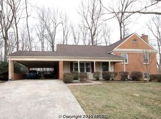 5106 Sideburn Rd, Fairfax, VA 22032