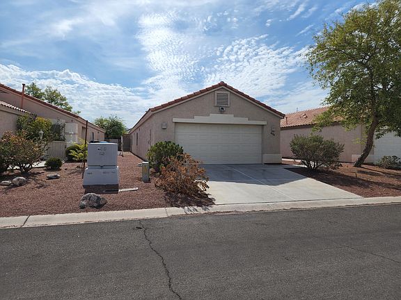 2nd image of 2479 Sabino Dr