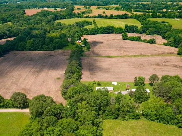 1385 Hummingbird Rd, Buncombe, IL 62912