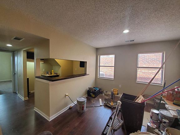 2nd image of 3220 Harrison St #3C